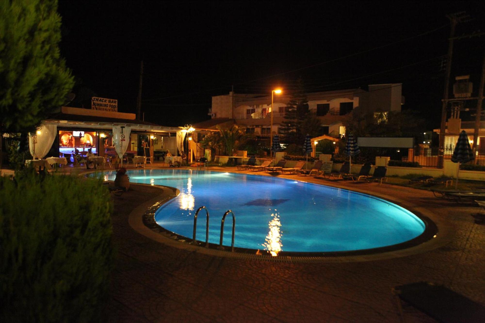 Lyristis Dinos Studios & Apartments Faliraki Exterior foto
