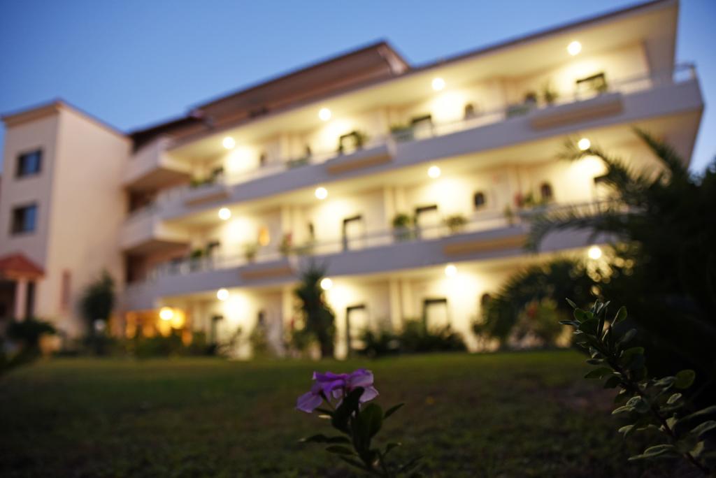 Lyristis Dinos Studios & Apartments Faliraki Exterior foto